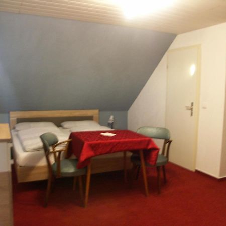 Waldpension Zum Felsenkeller Lichtenfels-Sachsenberg Extérieur photo