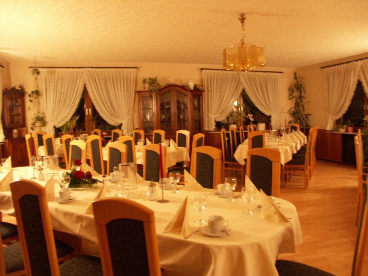 Waldpension Zum Felsenkeller Lichtenfels-Sachsenberg Extérieur photo